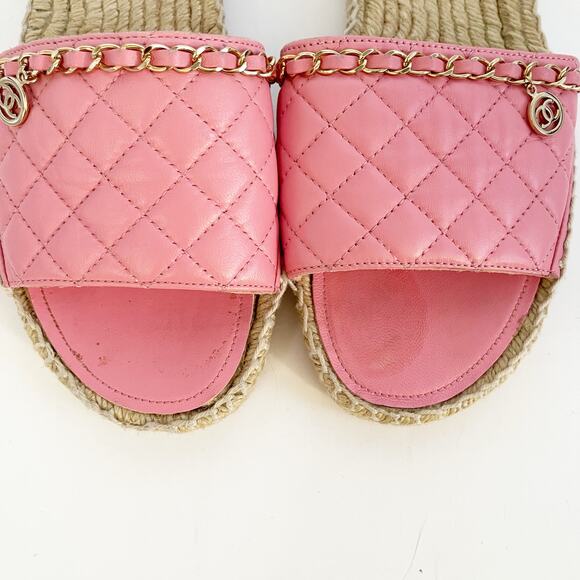 Chanel Pink Quilted Leather Chain CC Logo Espadrille Slide Sandals EU 38 - Picture 7 of 14